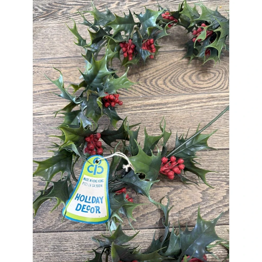VTG Mid Century Holly Berry Plastic Modern Holiday Decor 1 Strand‎ Colorful Trim